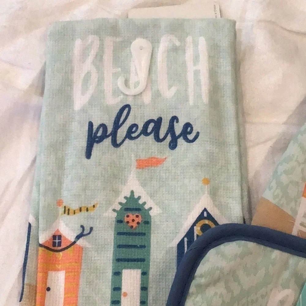 N/A nwt towel